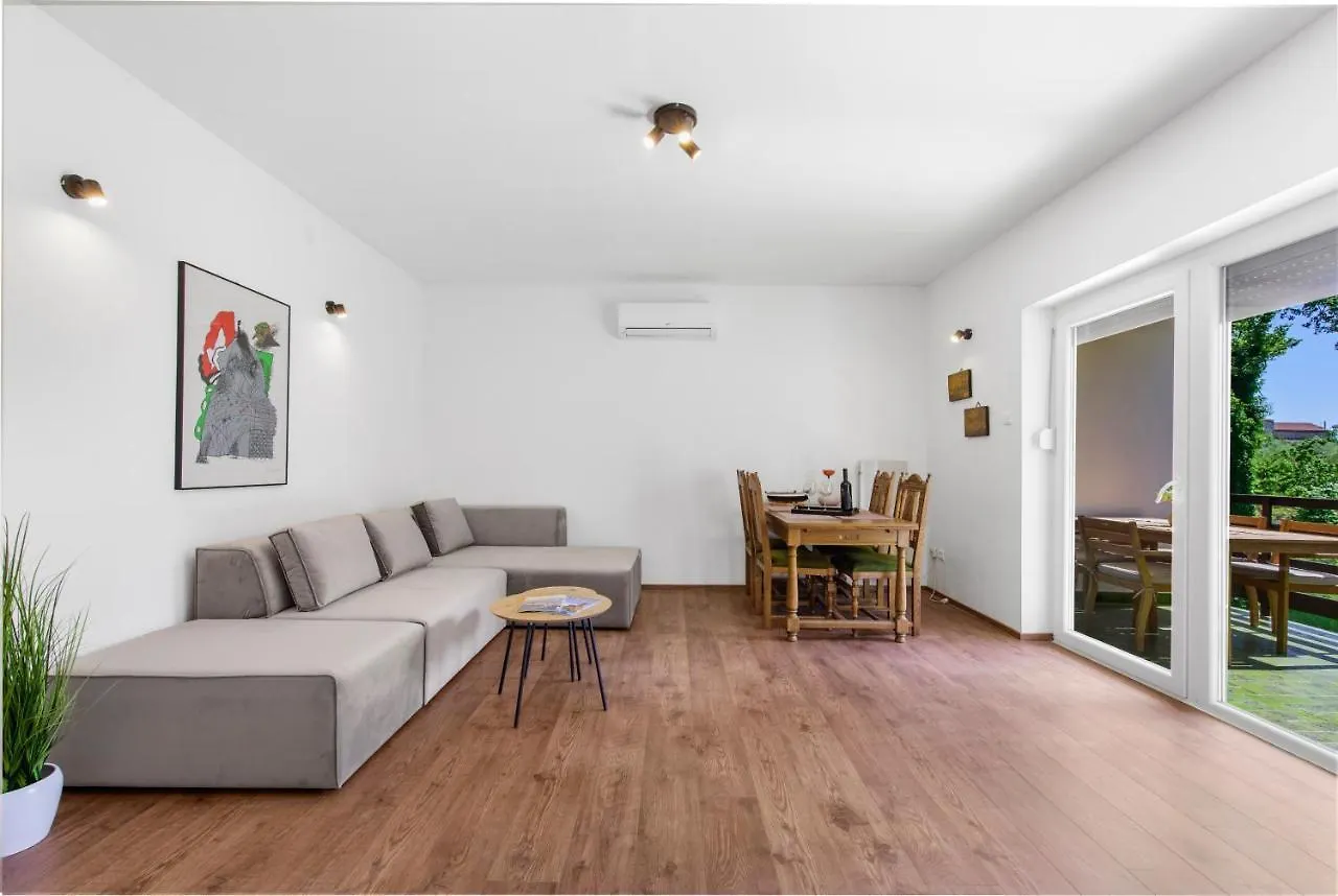 Apartments Villa Verde Novigrad Istria